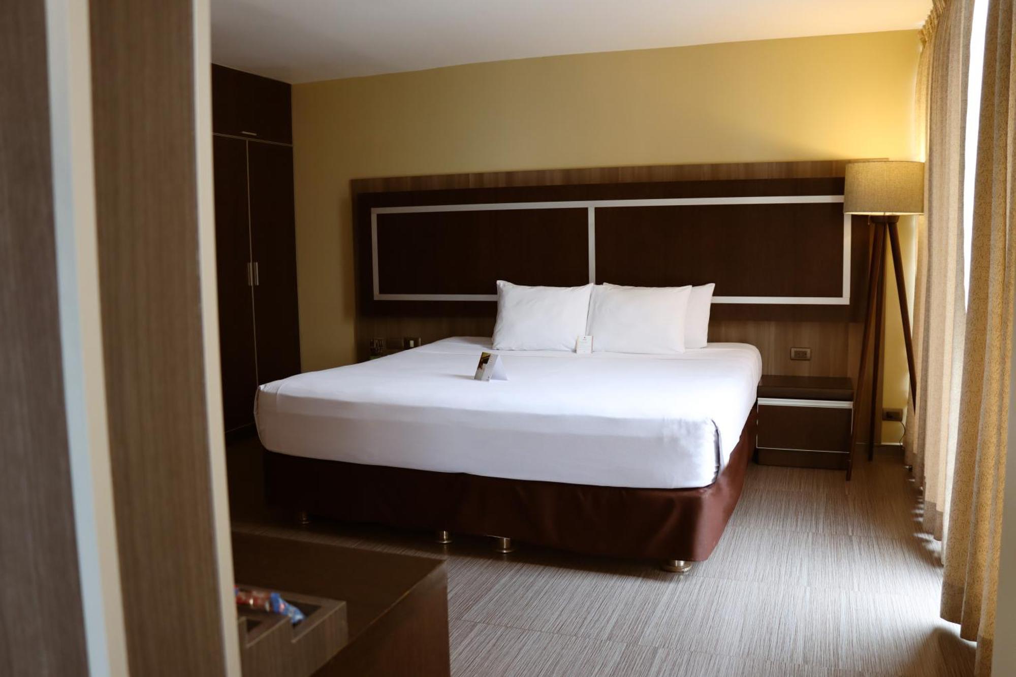 Rado Hotel - Santa Maria Трухильо Екстериор снимка
