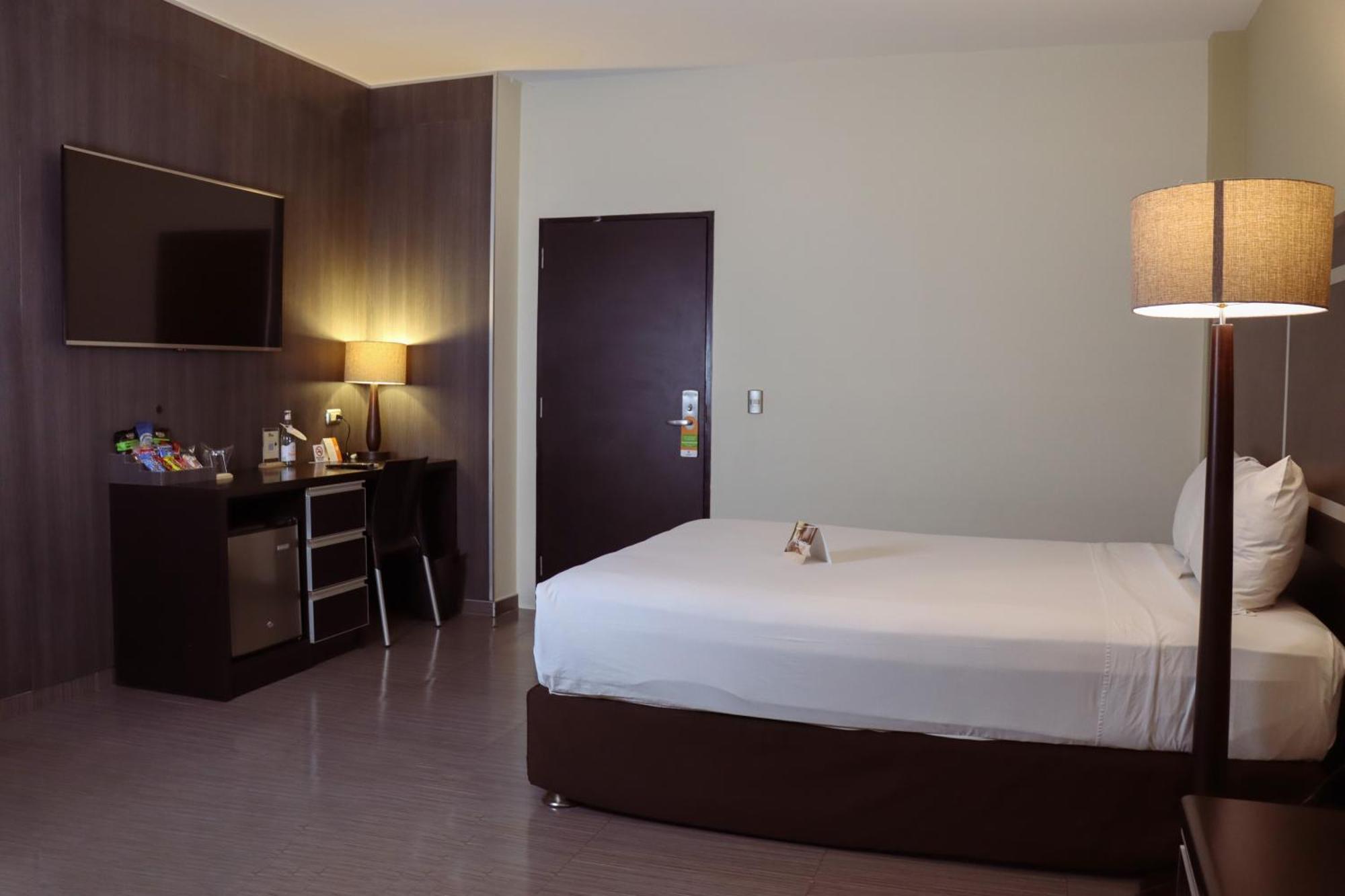Rado Hotel - Santa Maria Трухильо Екстериор снимка
